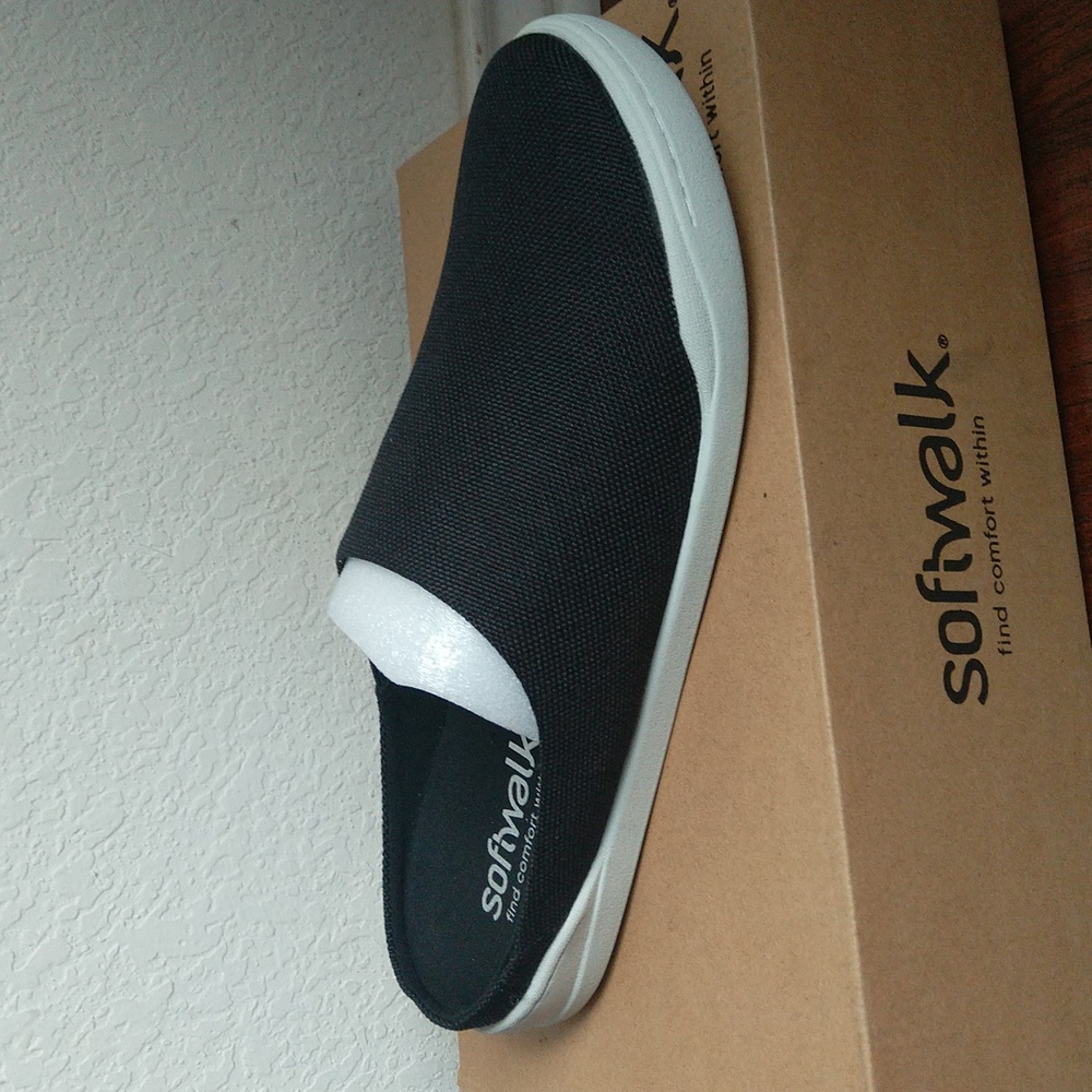 SoftWalk Auburn S2151 -052 women black canvas slip on clogs sandals shoes sz10.5